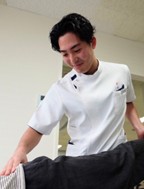 コニシ
